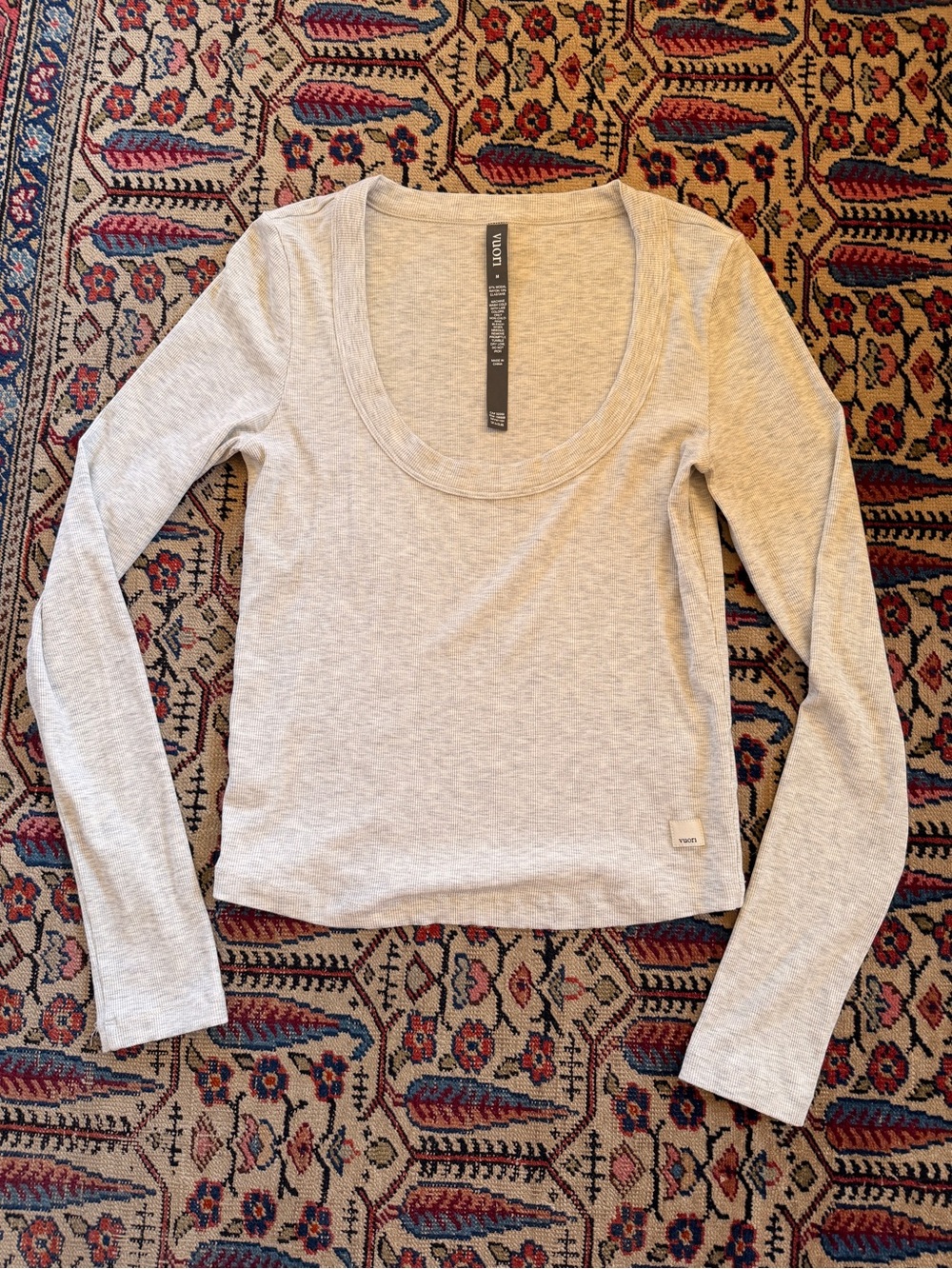 Vuori Scoop Neck Long-Sleeve Top in Light Heather Gray